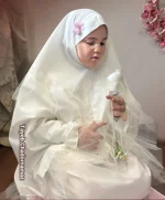 ست کامل چادرنماز دخترانه صورتی تور دوزی شده - تصویر 2